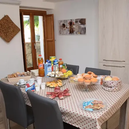 Bed and Breakfast Antico Borgo *